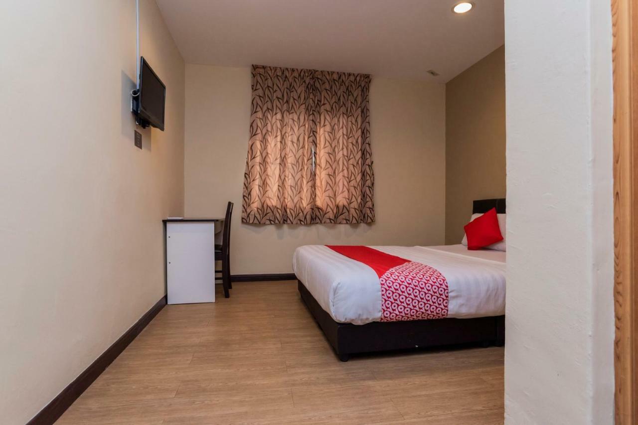 Oyo 44026 98 Hotel Johor Bahru Ngoại thất bức ảnh